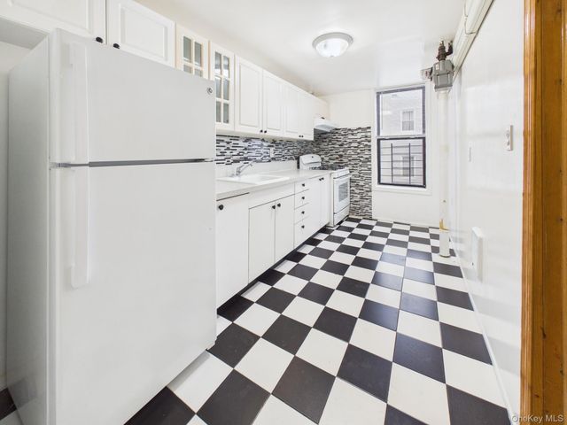 2309 Westchester Avenue, Bronx, NY 10462