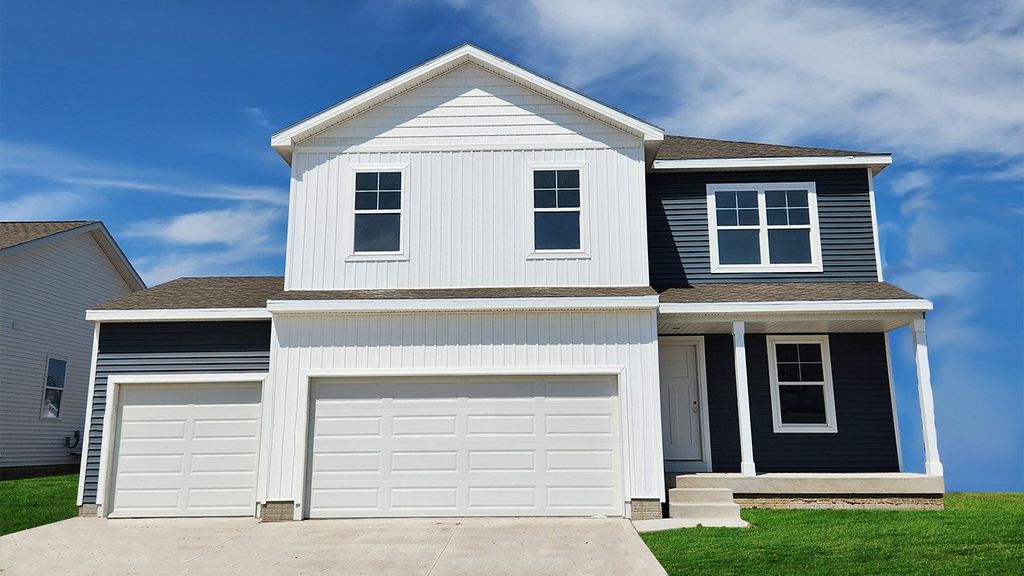 929 Hillside Place, Polk City, IA 50226