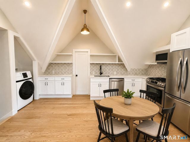25 Quintard Avenue B, Norwalk, CT 06854