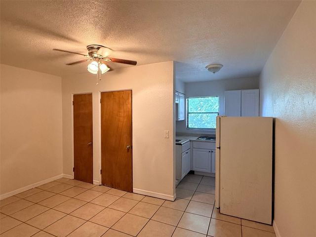 2404 10TH STREET W 4, Bradenton, FL 34205