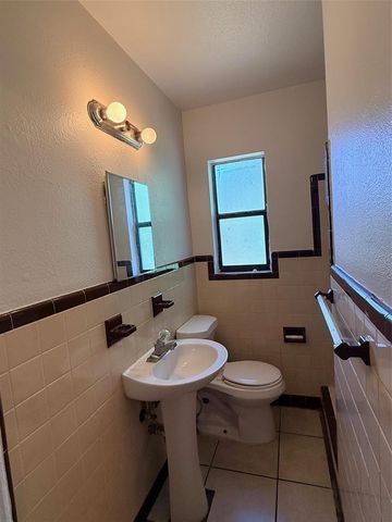 2404 10TH STREET W 4, Bradenton, FL 34205