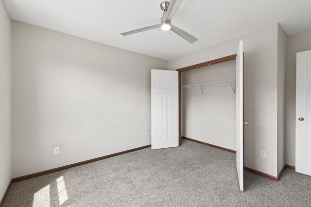 1957 Commonwealth Boulevard 4, Chanhassen, MN 55317