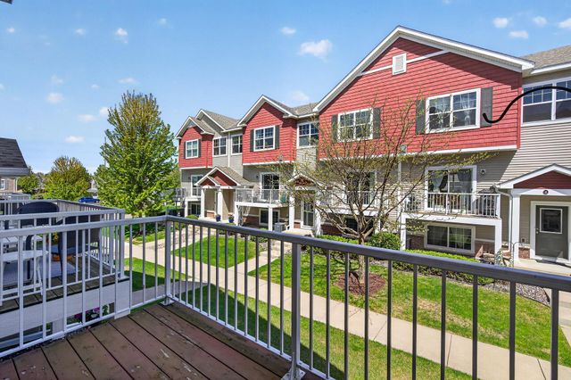 1957 Commonwealth Boulevard 4, Chanhassen, MN 55317