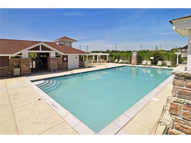 1957 Commonwealth Boulevard 4, Chanhassen, MN 55317