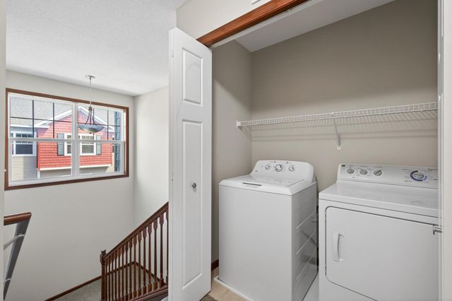 1957 Commonwealth Boulevard 4, Chanhassen, MN 55317