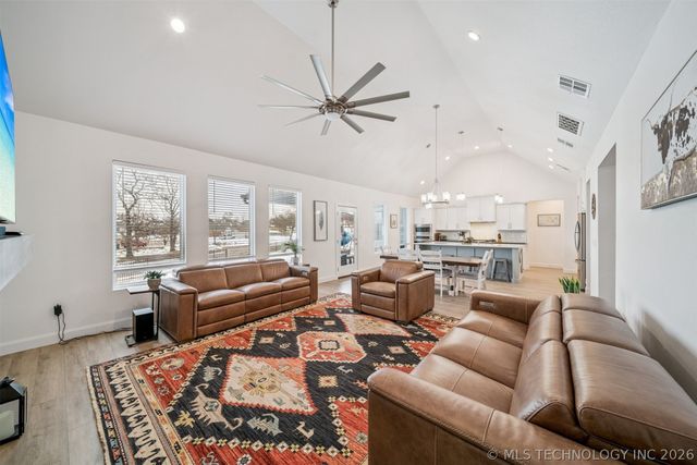 2921 N Front Road, Catoosa, OK 74015