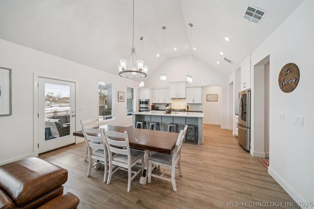 2921 N Front Road, Catoosa, OK 74015