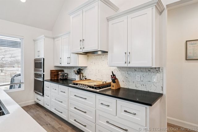 2921 N Front Road, Catoosa, OK 74015