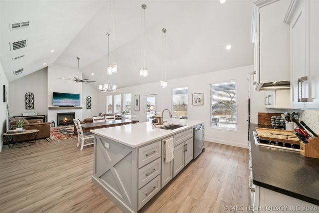 2921 N Front Road, Catoosa, OK 74015