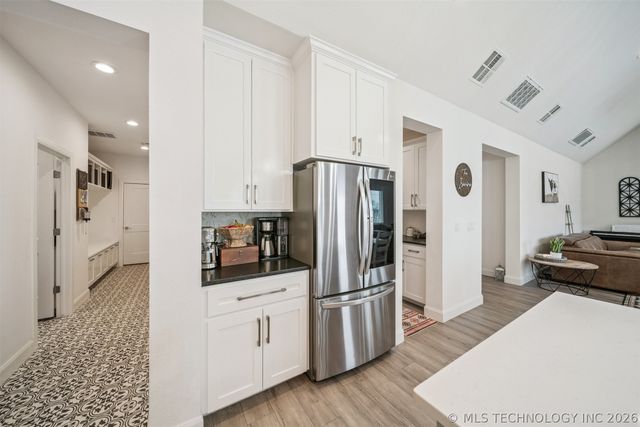 2921 N Front Road, Catoosa, OK 74015