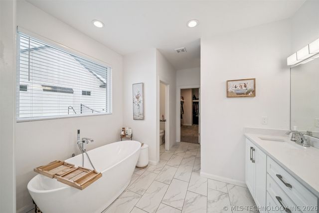 2921 N Front Road, Catoosa, OK 74015