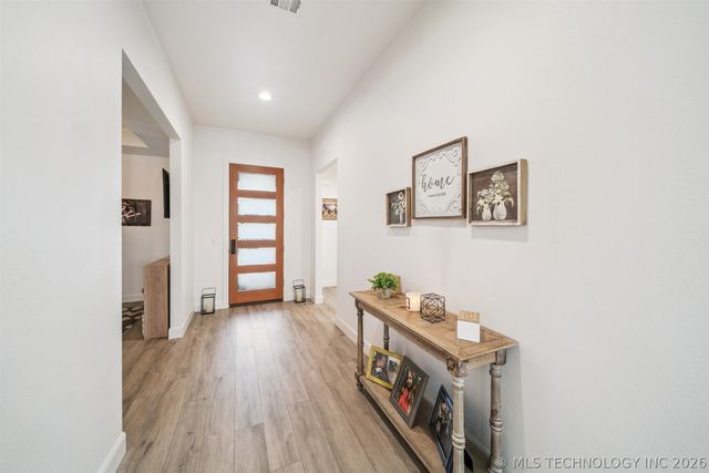 2921 N Front Road, Catoosa, OK 74015