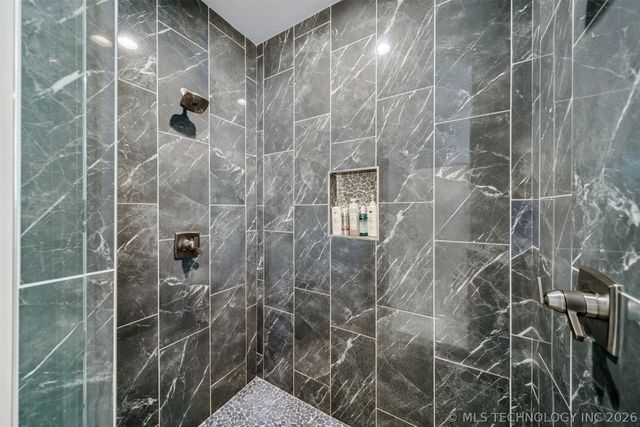 2921 N Front Road, Catoosa, OK 74015