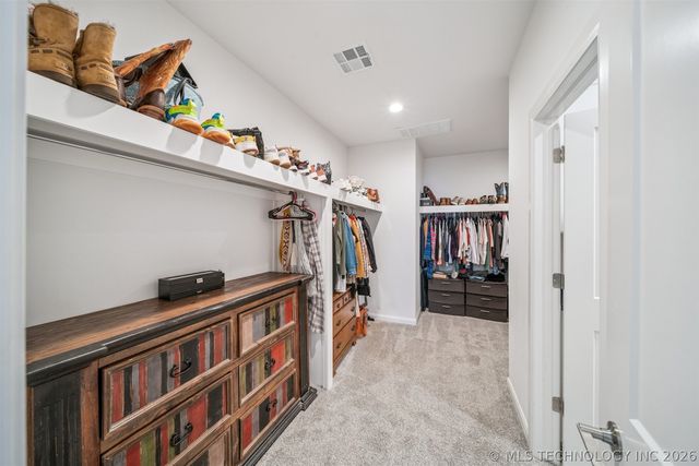 2921 N Front Road, Catoosa, OK 74015