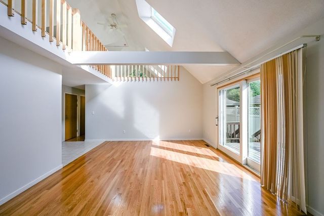 35 Independence Dr 35, Foxboro, MA 02035