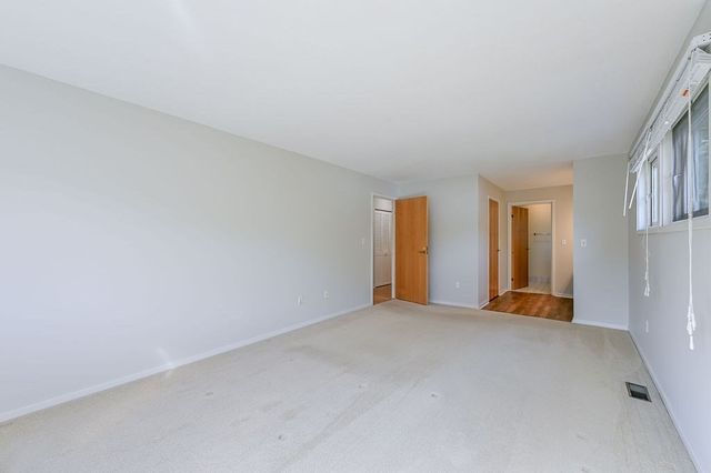 35 Independence Dr 35, Foxboro, MA 02035