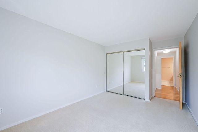 35 Independence Dr 35, Foxboro, MA 02035