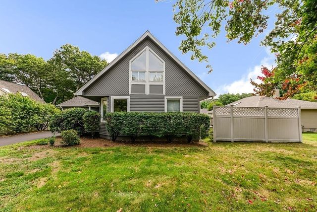 35 Independence Dr 35, Foxboro, MA 02035