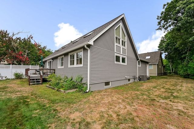 35 Independence Dr 35, Foxboro, MA 02035