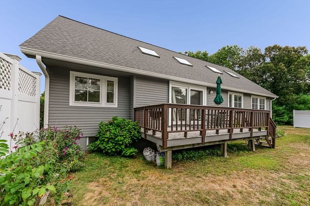 35 Independence Dr 35, Foxboro, MA 02035