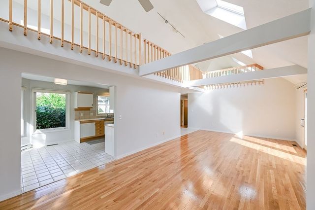 35 Independence Dr 35, Foxboro, MA 02035