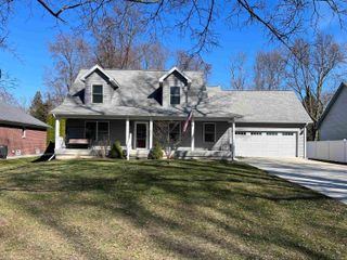 38524 Pineridge Street, Harrison Twp, MI 48045
