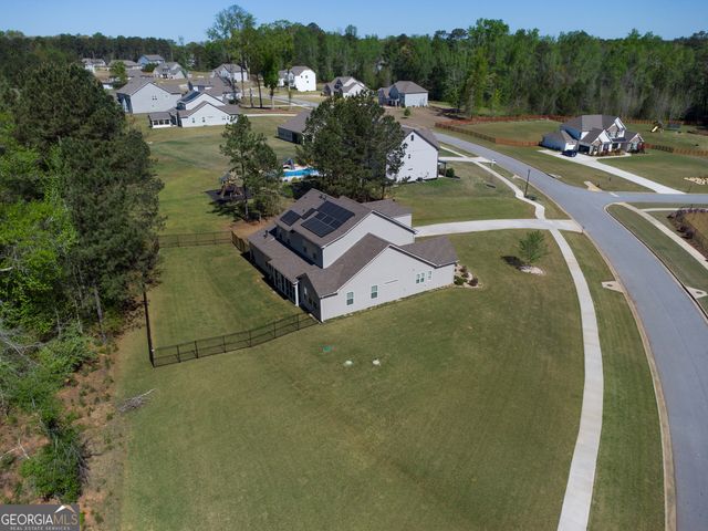 660 Genesee Point, Newnan, GA 30263