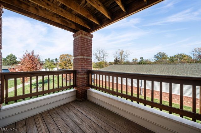 23003 Chandlers Lane 230, Olmsted Falls, OH 44138