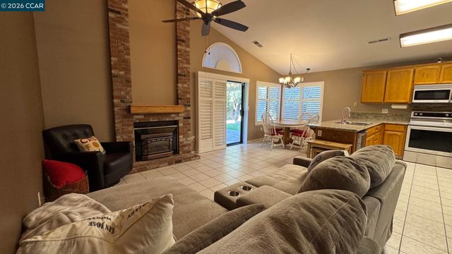 5113 Castlemaine Drive, Salida, CA 95368
