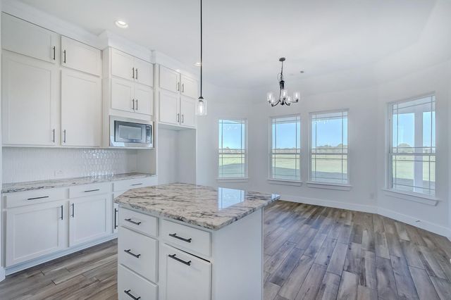 2255 S Pine Island Road, Beaumont, TX 77713