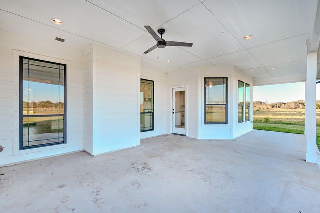 2255 S Pine Island Road, Beaumont, TX 77713