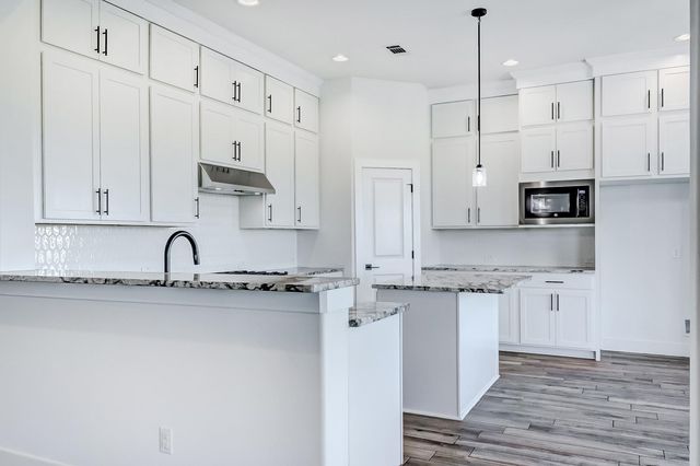 2255 S Pine Island Road, Beaumont, TX 77713