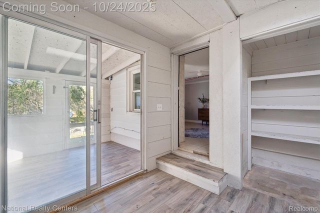 1127 E Commerce Street, Milford Village, MI 48381