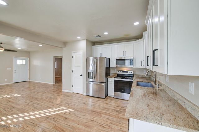 415 N 17TH Drive, Phoenix, AZ 85007