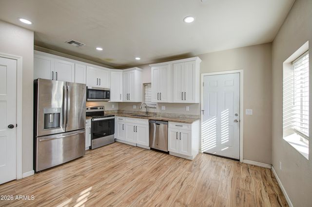 415 N 17TH Drive, Phoenix, AZ 85007