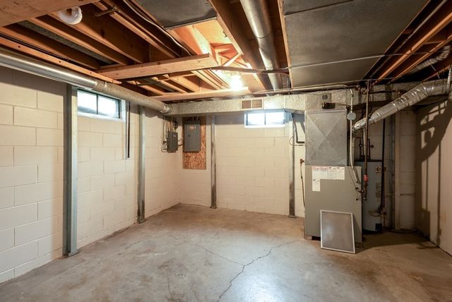 214 SE 9th Street, Ankeny, IA 50021