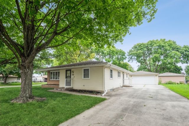 214 SE 9th Street, Ankeny, IA 50021