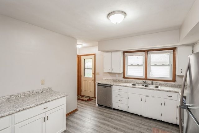 214 SE 9th Street, Ankeny, IA 50021