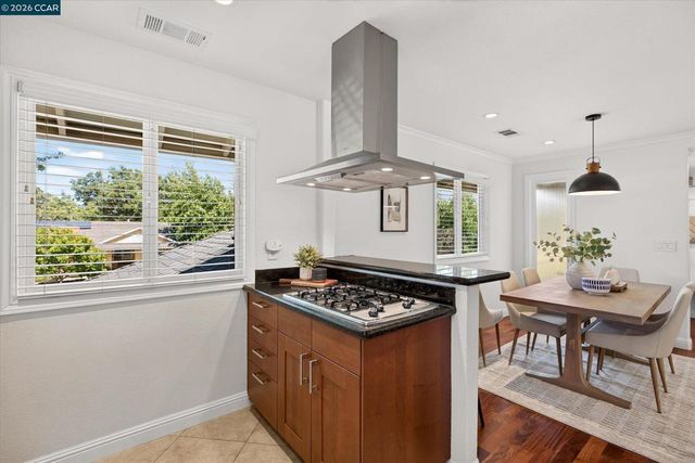 1721 Mendota Way, Walnut Creek, CA 94597