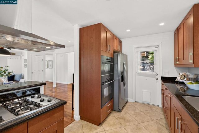 1721 Mendota Way, Walnut Creek, CA 94597