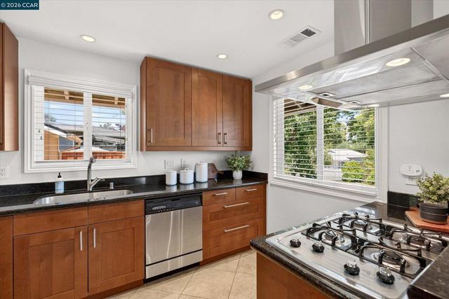 1721 Mendota Way, Walnut Creek, CA 94597