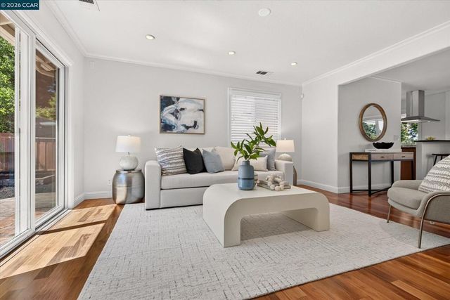 1721 Mendota Way, Walnut Creek, CA 94597