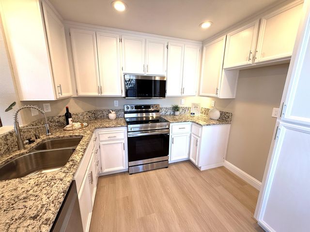 1736 Nandina Ct, Antioch, CA 94531