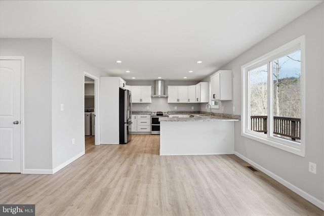 490 BLACK TWIG RD, Linden, VA 22642
