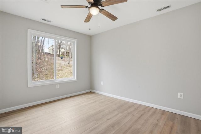 490 BLACK TWIG RD, Linden, VA 22642