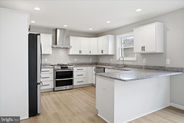 490 BLACK TWIG RD, Linden, VA 22642