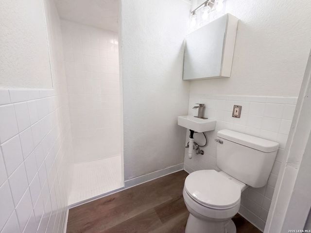 106 BRIARCLIFF DR, Castle Hills, TX 78213