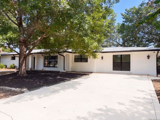106 BRIARCLIFF DR, Castle Hills, TX 78213