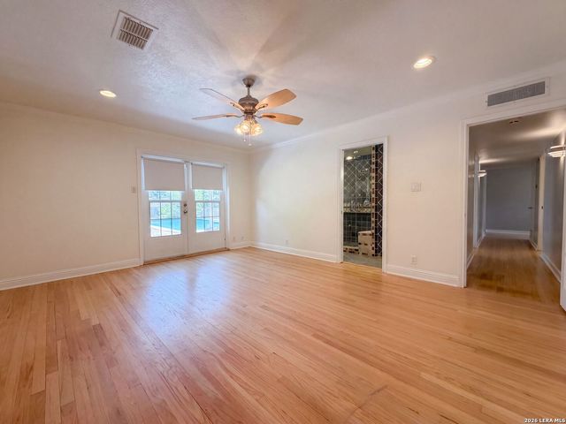 106 BRIARCLIFF DR, Castle Hills, TX 78213