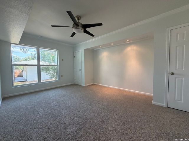 106 BRIARCLIFF DR, Castle Hills, TX 78213